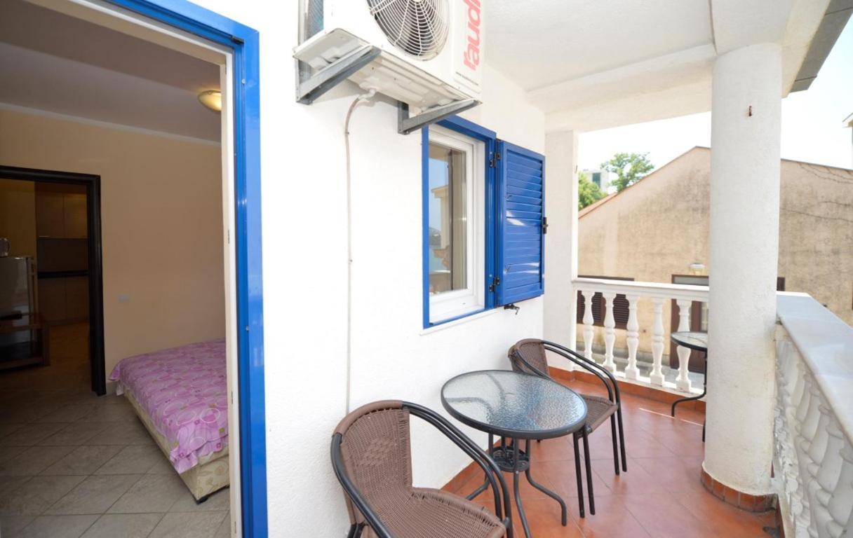 Rafailovici Holiday Apartments Exterior photo