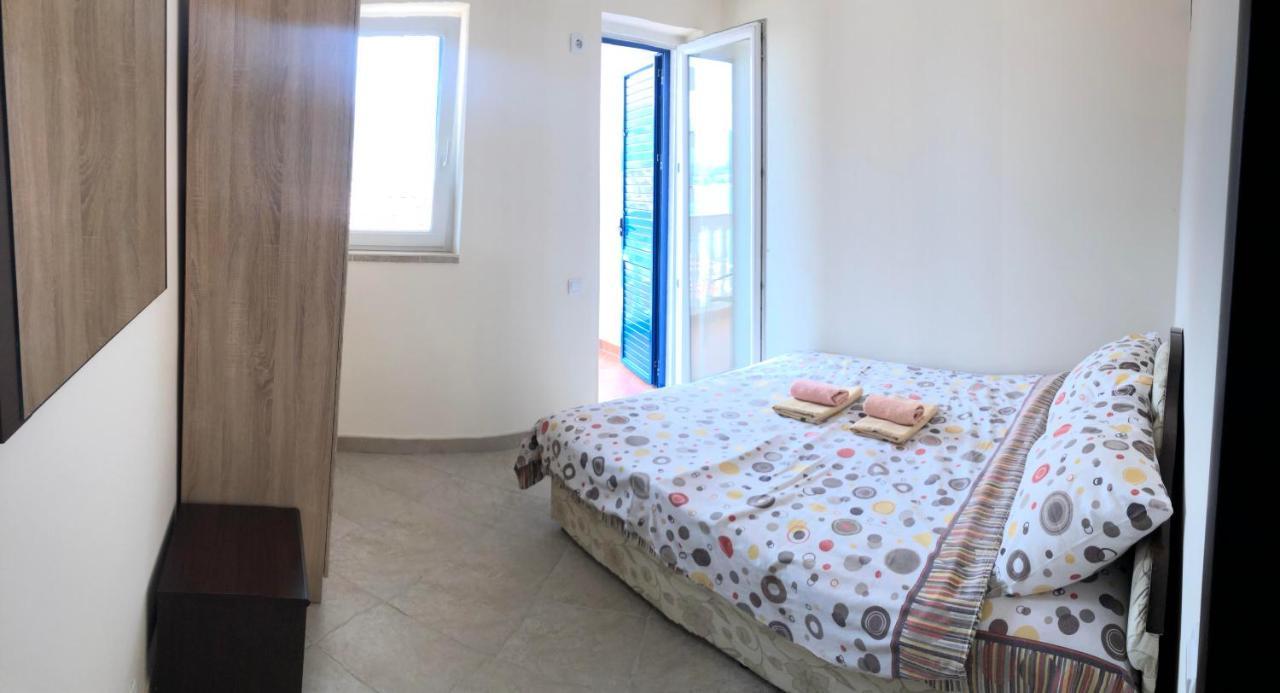 Rafailovici Holiday Apartments Exterior photo